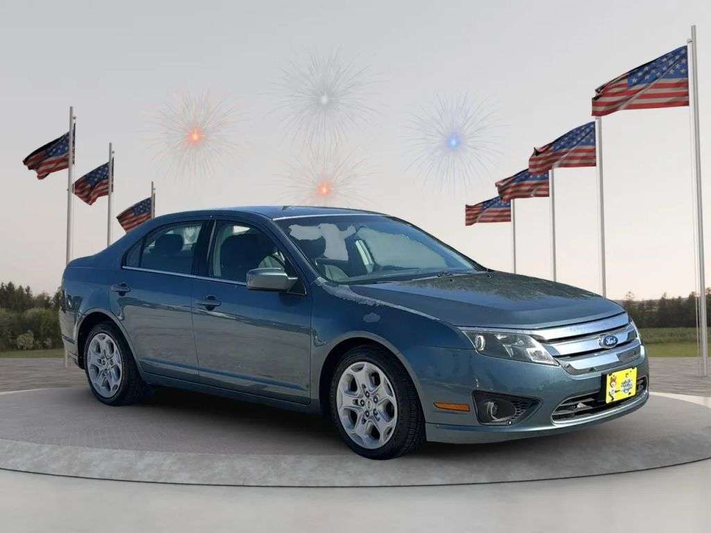 2011 Ford Fusion - Image 2
