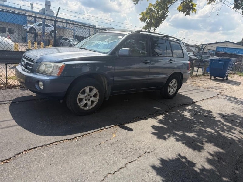 2001 Toyota Highlander - Image 1
