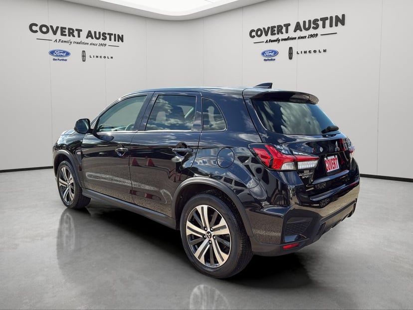 2023 Mitsubishi Outlander Sport - Image 3