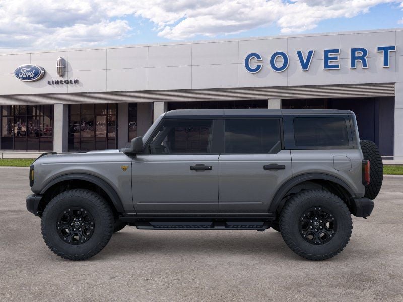 2026 Ford Bronco - Image 2