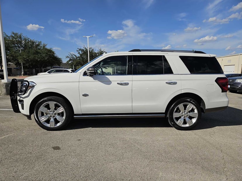 2024 Ford Expedition - Image 2