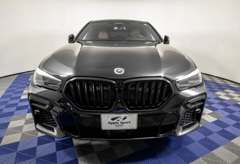 2022 BMW X6 - Image 3