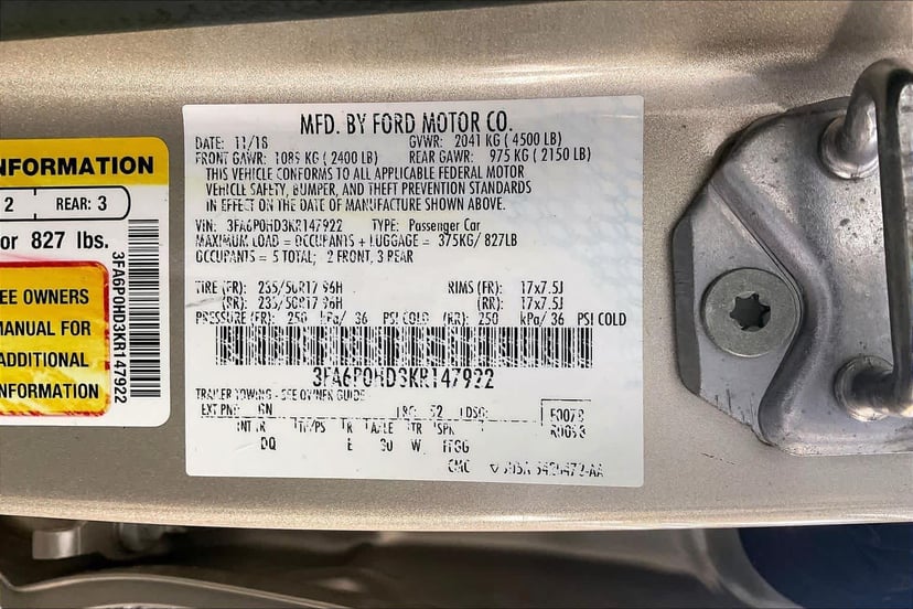 2019 Ford Fusion - Image 2