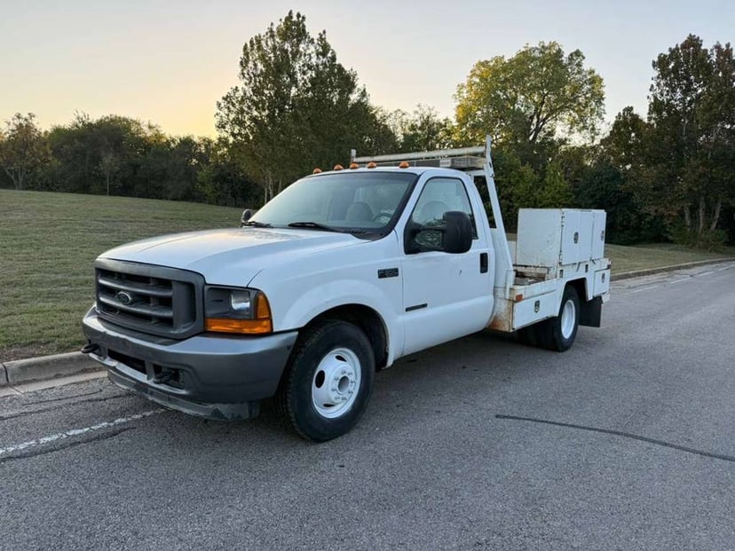 2001 Ford F-350 - Image 1