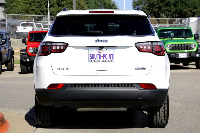 2026 Jeep Compass - Image 2