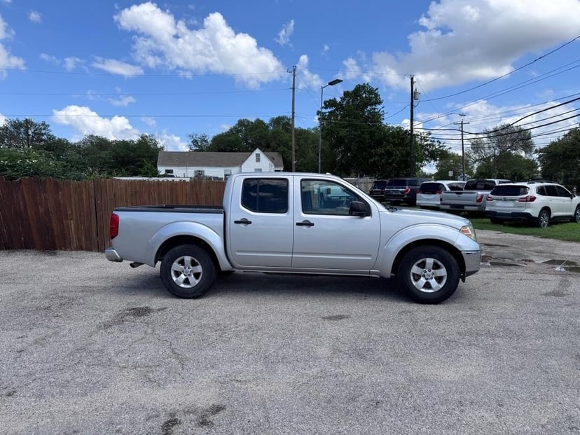 2011 Nissan Frontier - Image 3