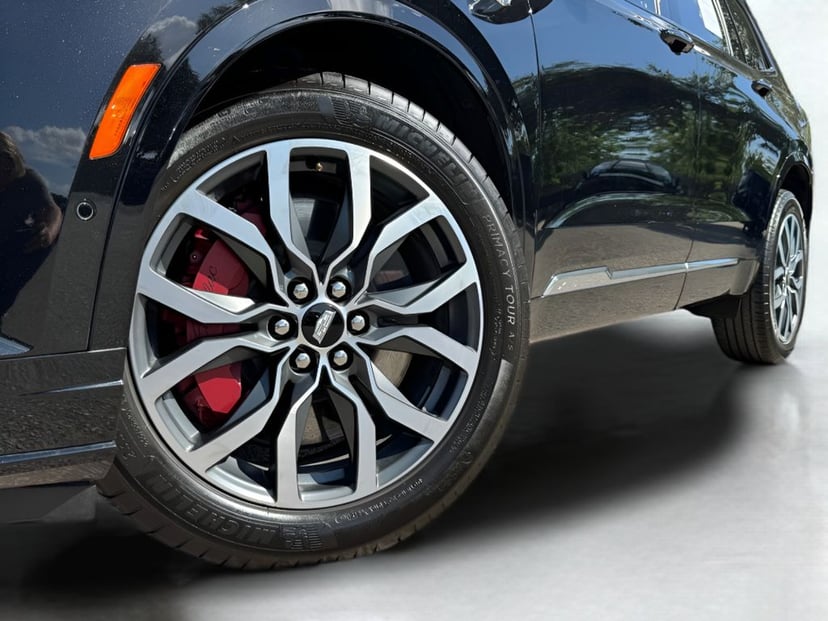 2024 Cadillac XT6 - Image 2