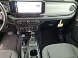 2026 Jeep Wrangler - Preview 3