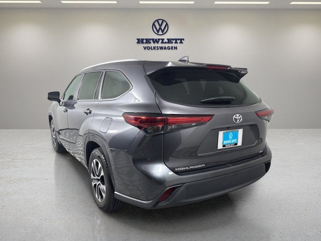 2023 Toyota Highlander - Image 3