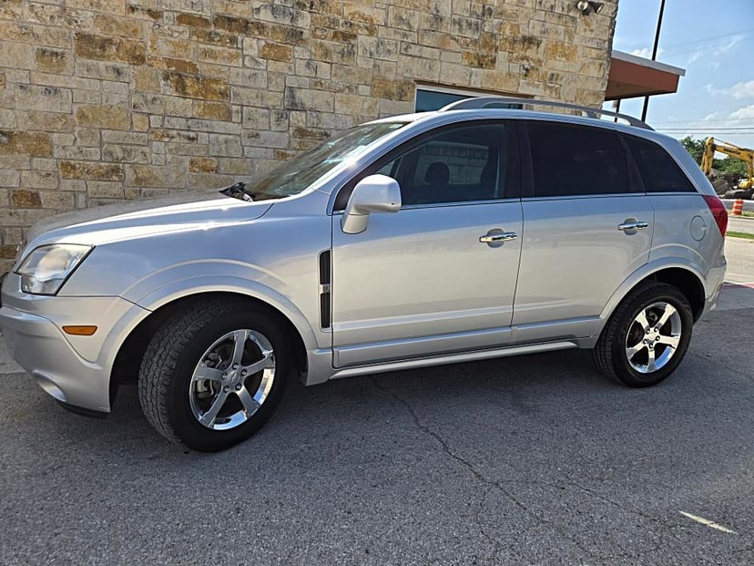 2013 Chevrolet Captiva Sport - Image 2