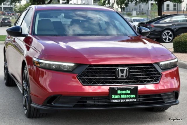 2026 Honda Accord Sedan SE 4D Sedan Radiant Red Metallic - Image 2