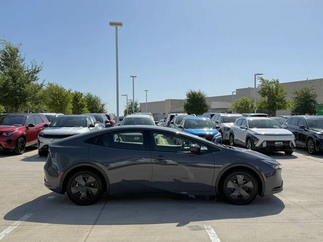 2025 Toyota Prius - Image 2