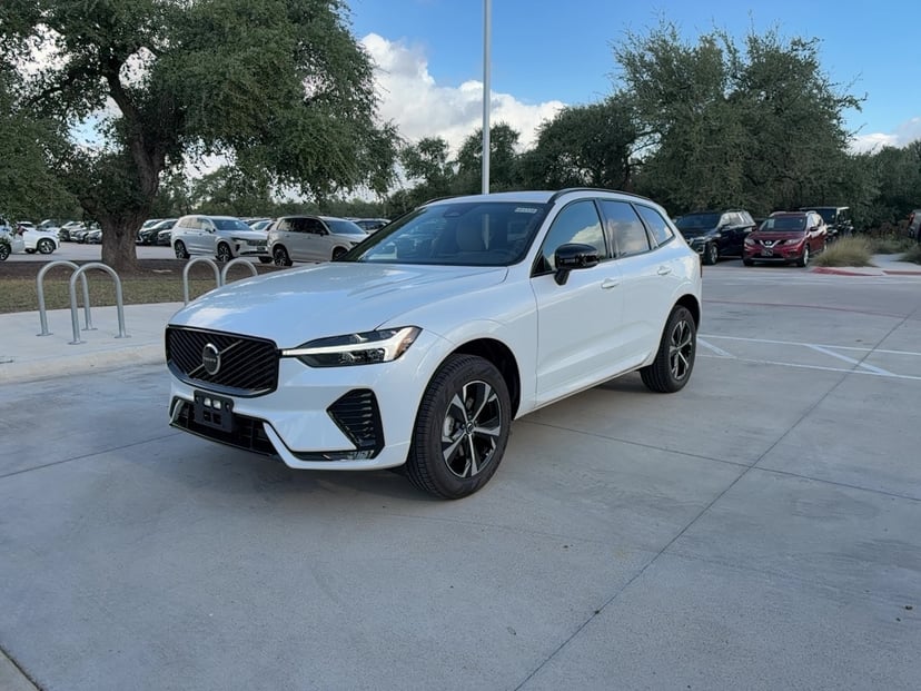 2027 Volvo XC60 - Image 1