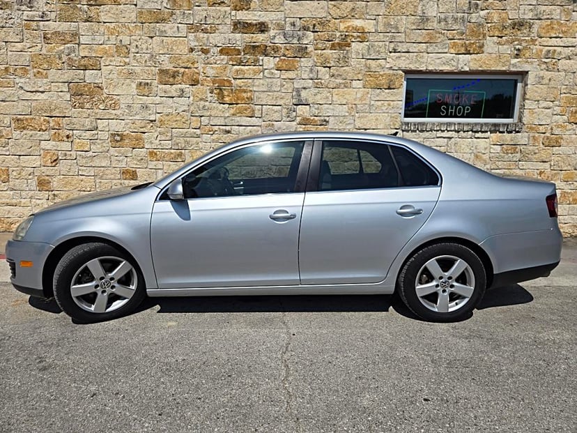 2008 VOLKSWAGEN Jetta - Image 2