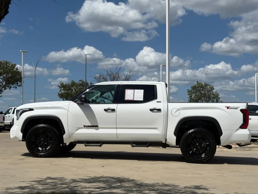 2022 Toyota Tundra - Image 3