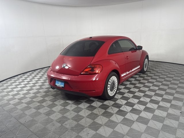 2013 Volkswagen Beetle - Image 3