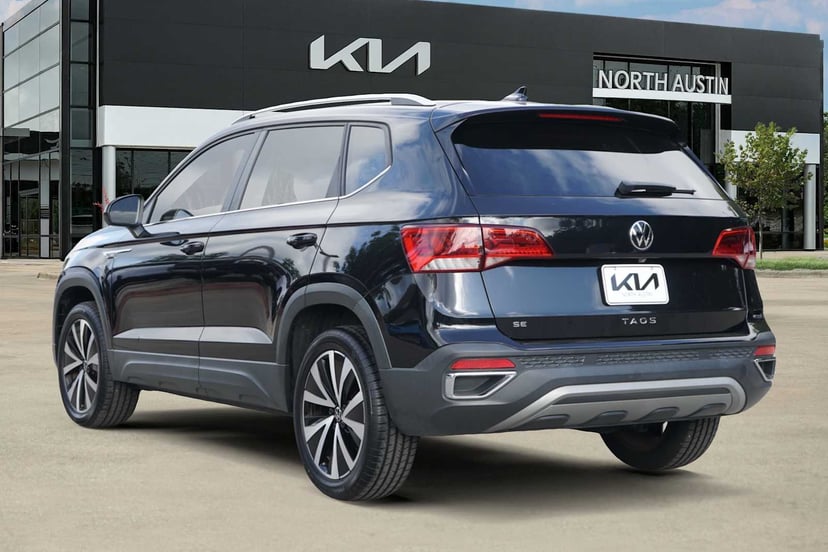 2022 Volkswagen Taos - Image 3