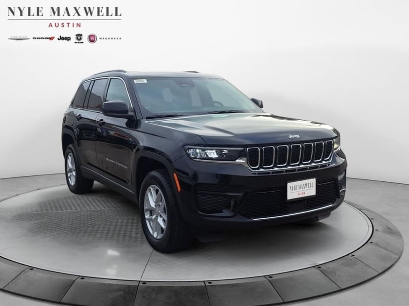 2025 Jeep Grand Cherokee - Image 1