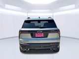 2027 Chevrolet Traverse - Preview 4