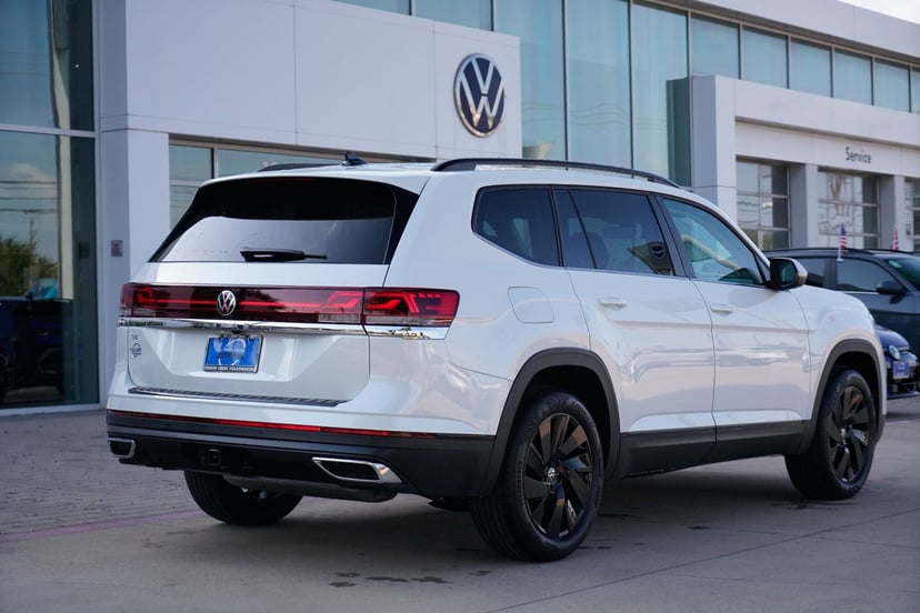 2026 Volkswagen Atlas - Image 3
