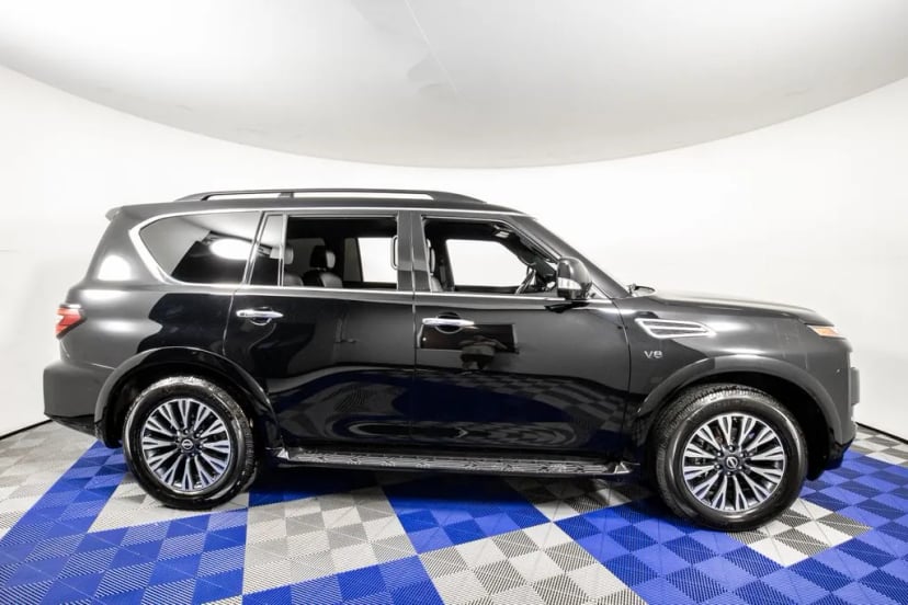 2022 Nissan Armada - Image 3
