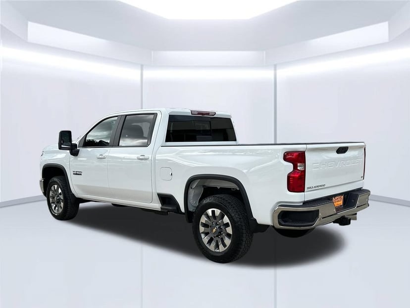 2026 Chevrolet Silverado 2500 HD - Image 2
