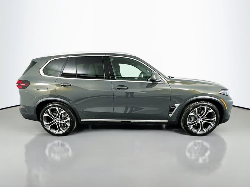 2026 BMW X5 - Image 3