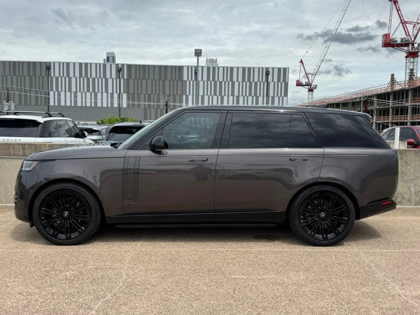 2024 Land Rover Range Rover - Image 2