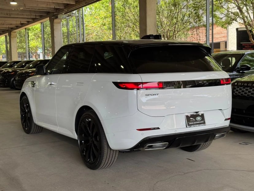 2026 Land Rover Range Rover Sport - Image 3