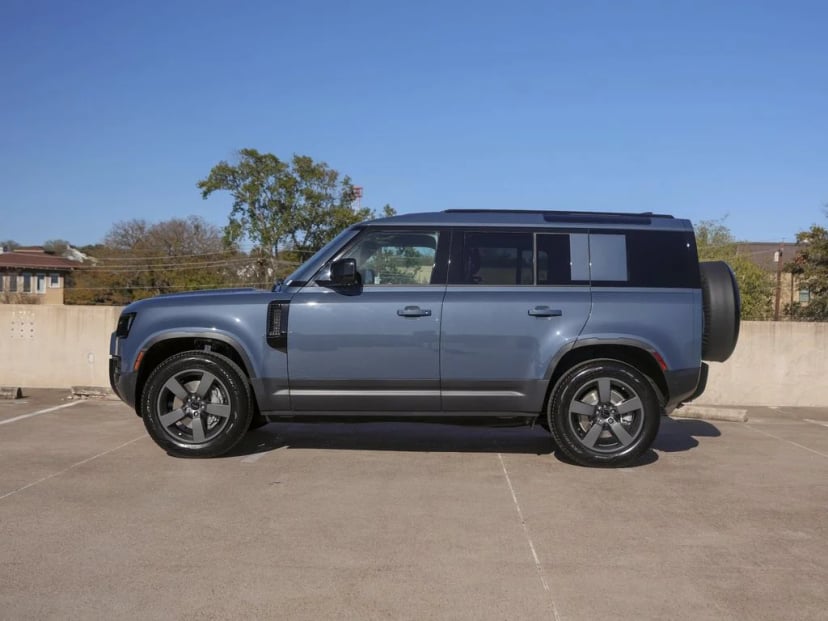 2026 Land Rover Defender - Image 2