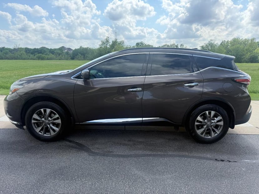 2018 Nissan Murano - Image 2