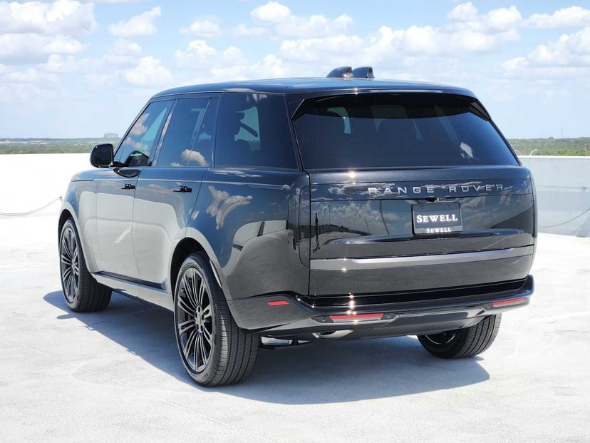 2026 Land Rover Range Rover - Image 3