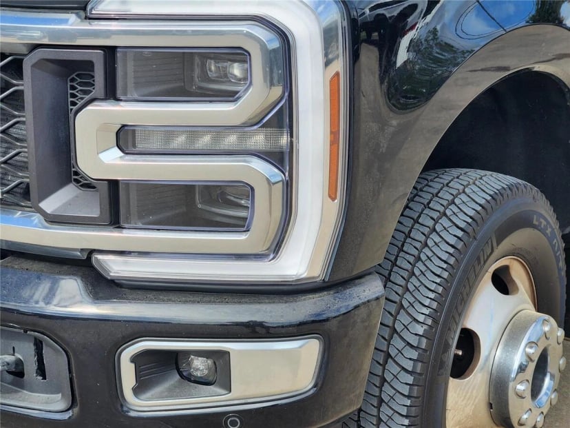 2024 Ford F-350 - Image 3