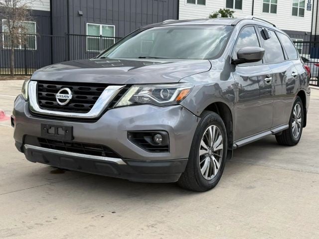2017 Nissan Pathfinder - Image 1