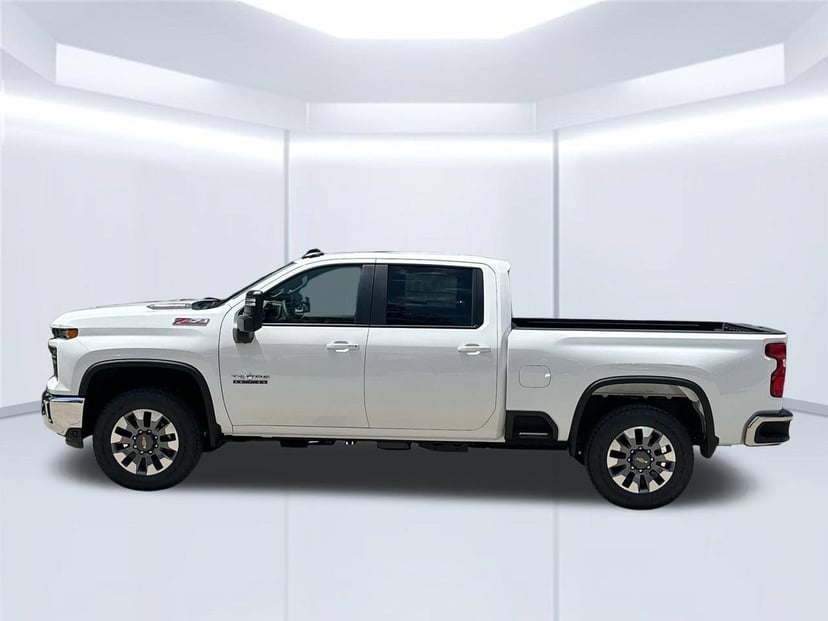 2026 Chevrolet Silverado 2500 HD - Image 2