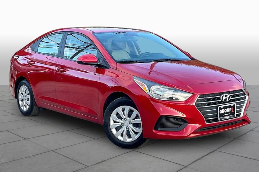 2022 Hyundai accent - Image 2