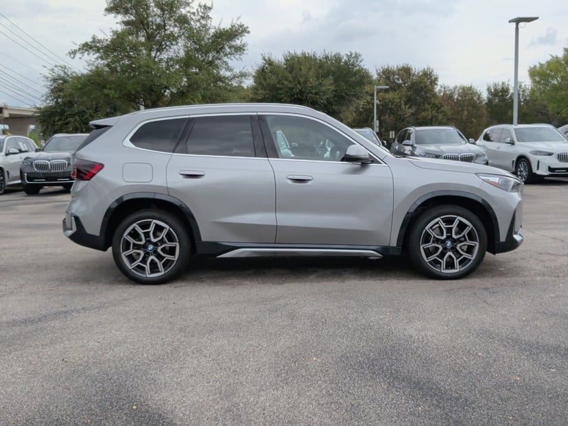 2025 BMW X1 - Image 1