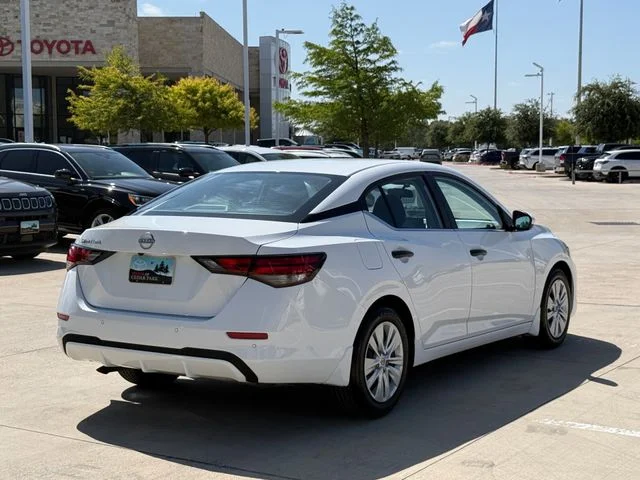 2025 Nissan Sentra - Image 2