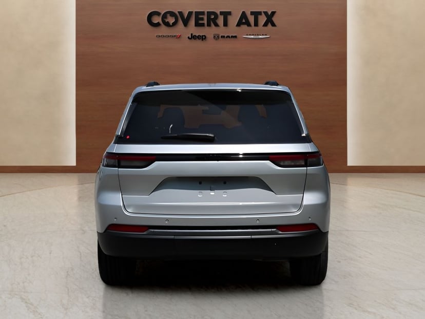 2026 Jeep Grand Cherokee - Image 3