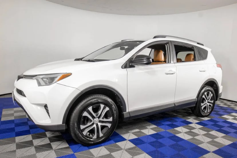 2018 Toyota RAV4 - Image 1