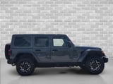 2023 Jeep Wrangler - Preview 3