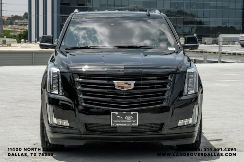 2019 Cadillac Escalade - Image 2