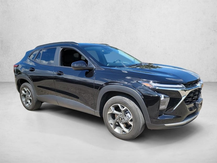 2025 Chevrolet Trax - Image 1