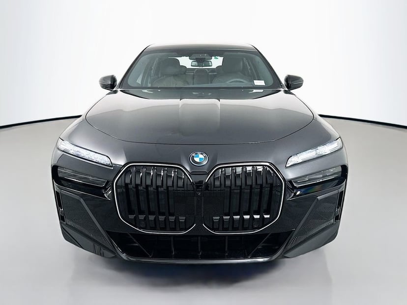 2026 BMW 7 Series - Image 2