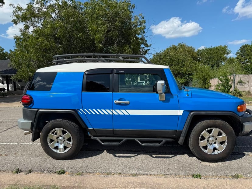 2007 Toyota FJ Cruiser - Image 1