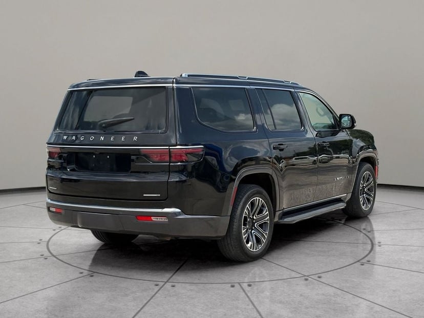 2022 Jeep Wagoneer - Image 3