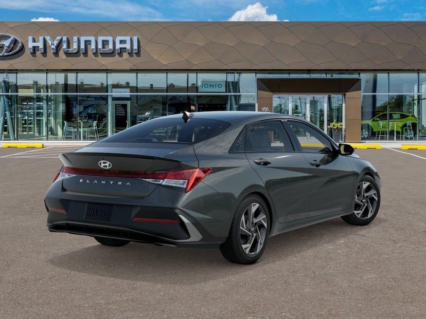2026 Hyundai Elantra - Image 3