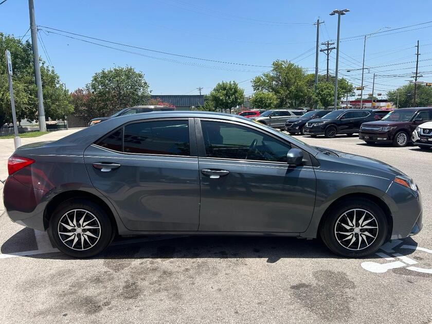 2016 Toyota Corolla - Image 2