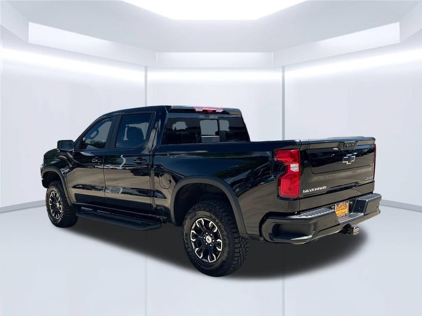 2026 Chevrolet Silverado 1500 - Image 2
