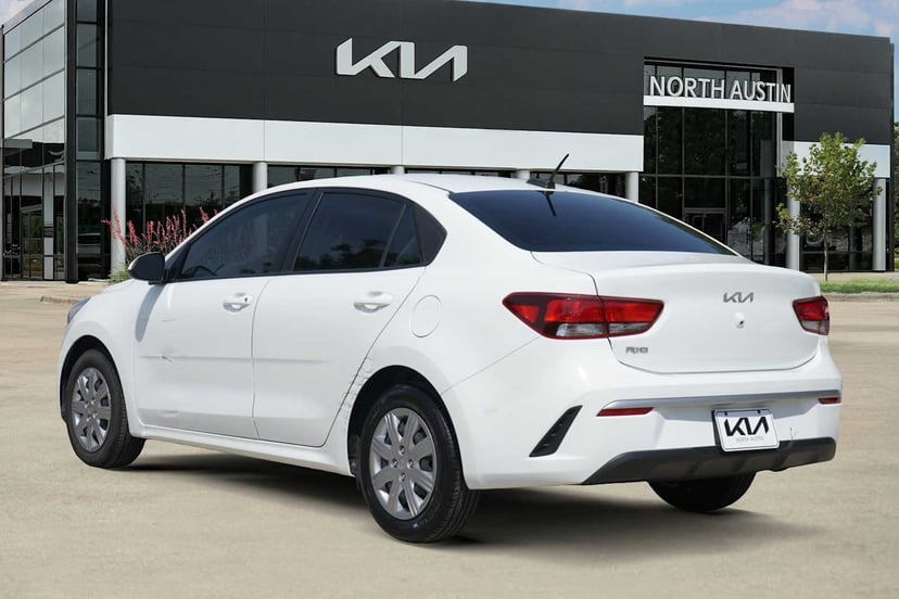 2023 Kia Rio - Image 3